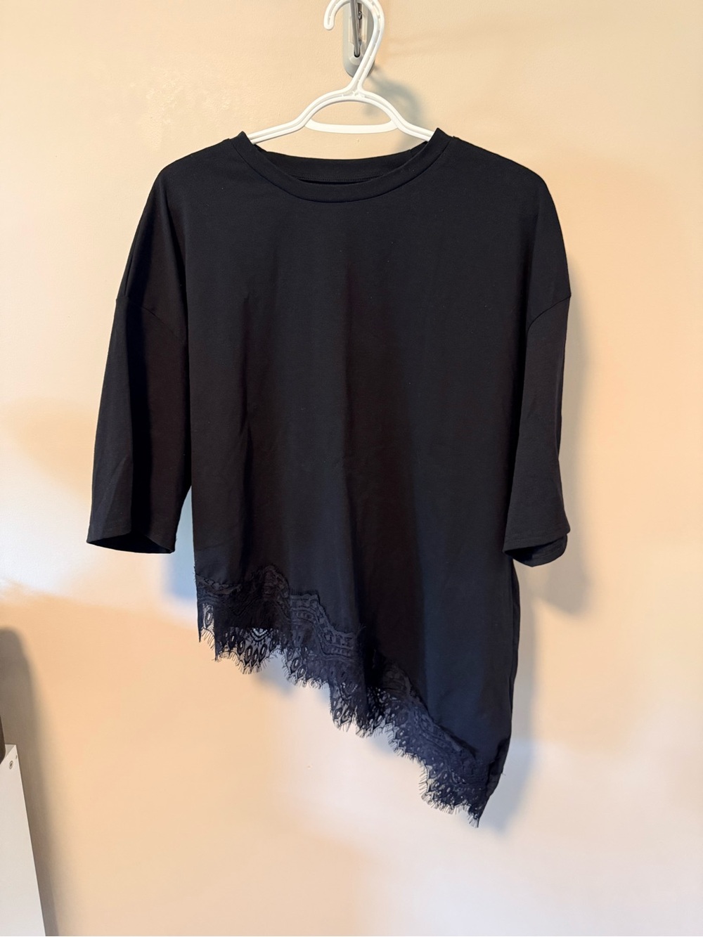 SHEIN Black Short Sleeve Top with Lace Hem